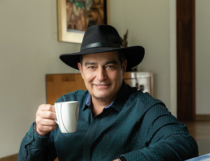 Omar Fierro: Amar La Vida Como Ser Humano